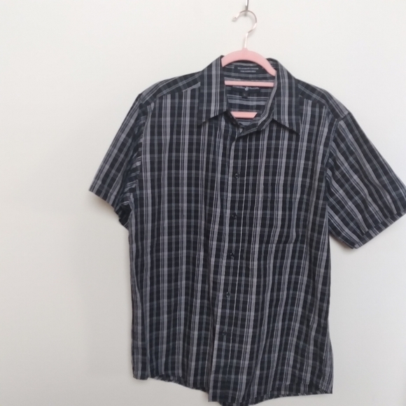 Beverly Hills Polo Club Men's Black and White Plaid Short Sleeve Button Up Shirt - Picture 7 of 11